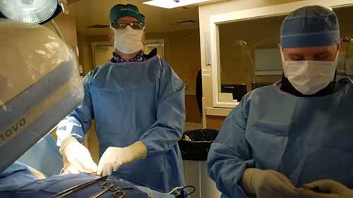 如何植入心脏起搏器