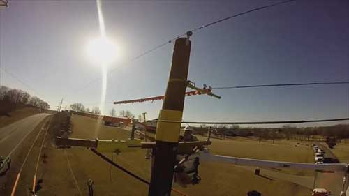 使用带电操作杆改造配电线路