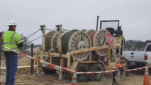 如何架设穿过高速路口的线路01