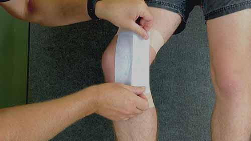 如何给内侧副韧带绑绷带