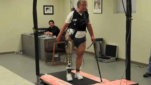 假肢绊倒测试