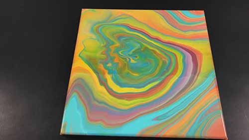 多色丙烯酸倒画与漏斗