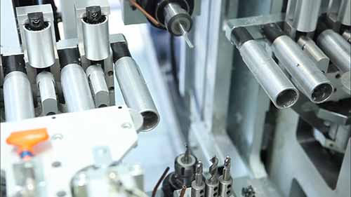 铝合金门窗的生产过程