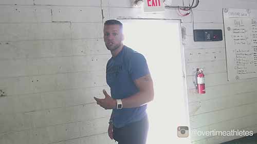 5个拉伸动作助你提升蹲举