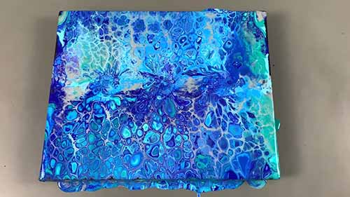 蓝色与银色的阴影