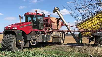 现代大型农业机器