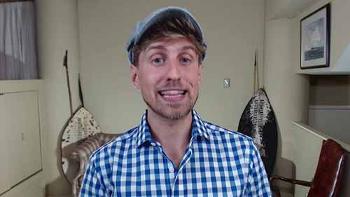 ３种环游世界还能赚钱的工作