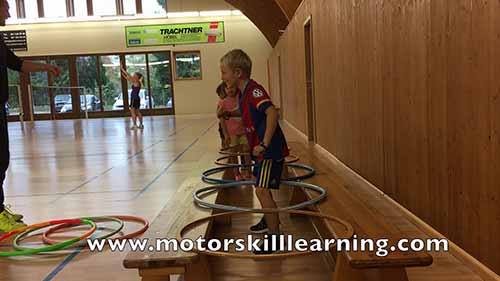 3-8岁儿童运动技能训练游戏集锦3