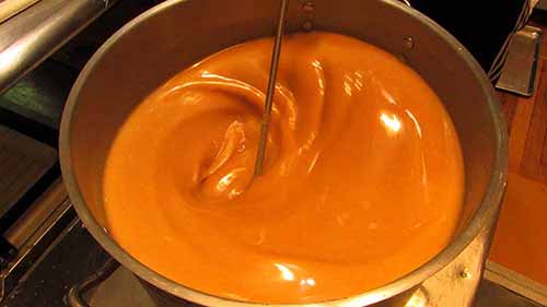 月亮河肥皂公司制皂过程