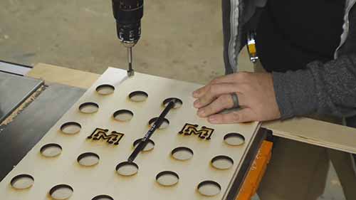 如何自制垂直油漆间