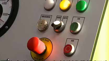 采用重型液压机进行电缆拼接的操作过程