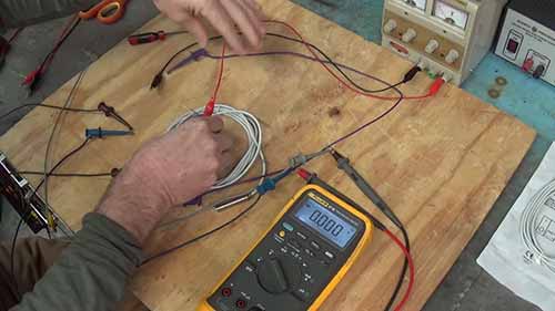 测试NPN和PNP接近传感器