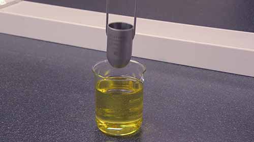 使用粘度杯测量粘度