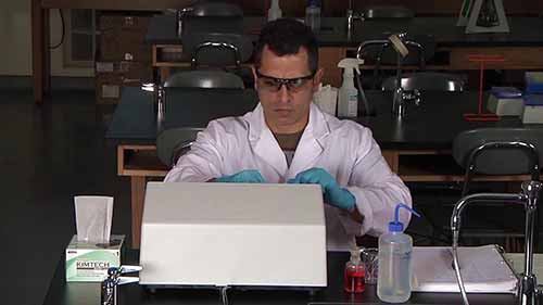 分光光度计的演示与实验