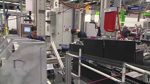 宝马摩托车发动机装配全过程