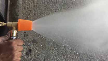 动力喷雾器在农业中运用