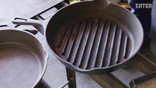 铸铁平底锅是如何制作的