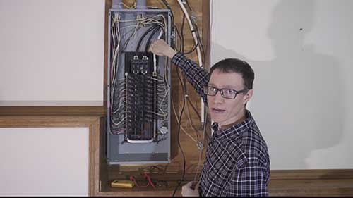 分相电力断路器柜的内部结构