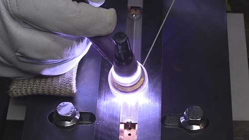 焊接夹具和钛金属的焊接方法