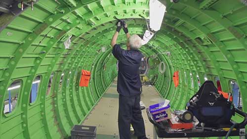 庞巴迪Q400飞机制造过程