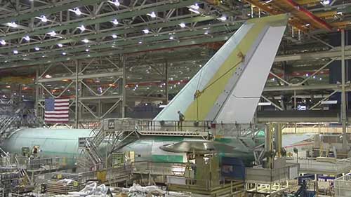 制造第一架商用747-8洲际飞机