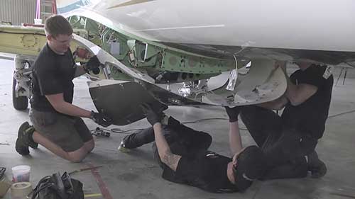 飞鸿300飞机维修