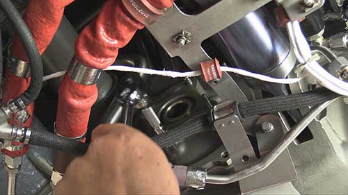 GE90航空发动机维修实录：孔探检测