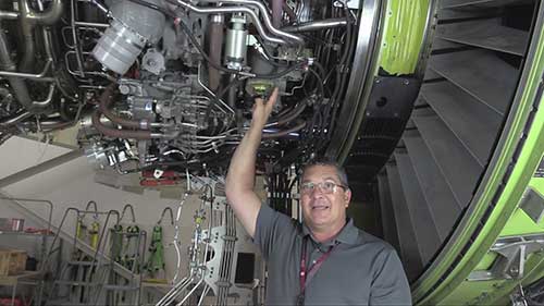 GE90航空发动机维修实录：润滑和回油泵的拆卸和安装