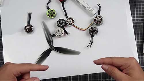 如何选择无人机发动机？