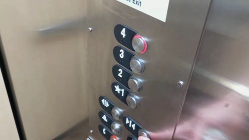 奥的斯液压电梯的运行