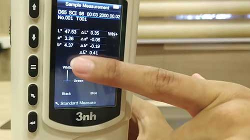 色度计确定色差