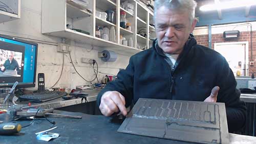 用导电油墨印刷电路