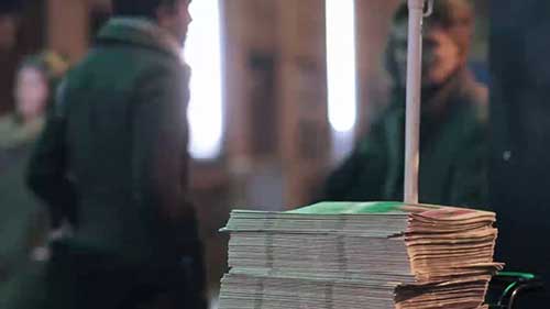 印前技术员与印刷机操作员