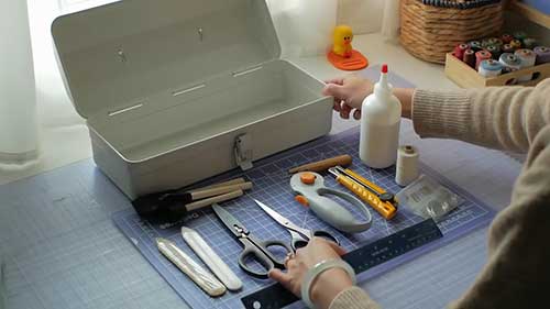 书籍装订工具和材料