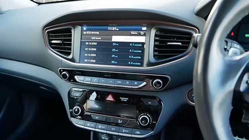 电动汽车的电池能用多久