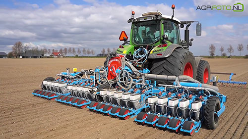 大型蔬菜农场和农业机械