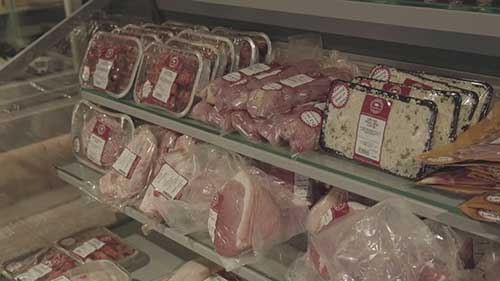 一家肉类产品熟食店