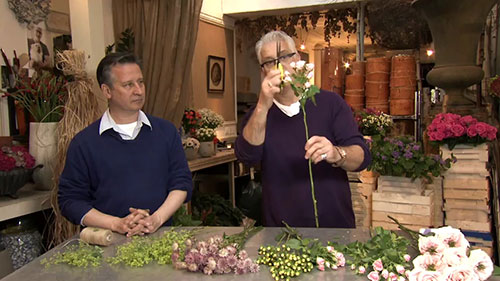 制作一个简单的手绑花