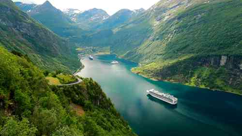 挪威的海洋养鱼场