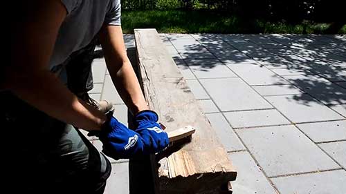 用旧木材做桌子