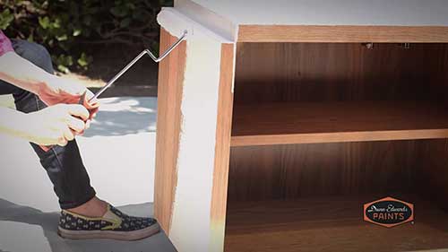 如何给木制家具上油漆