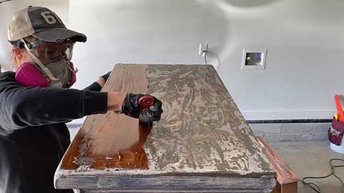 如何粉刷木制家具