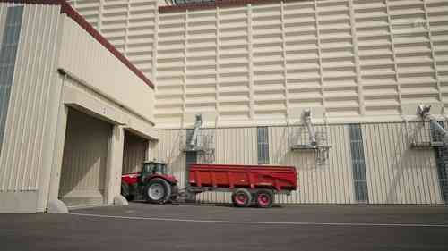 大型粮仓中粮食的储存