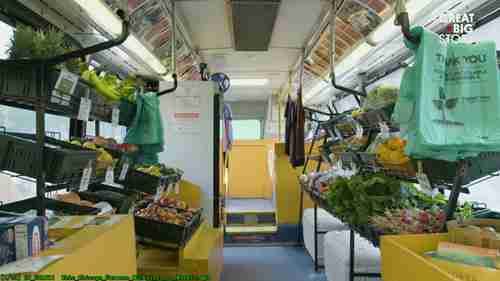 公交车上的农贸市场