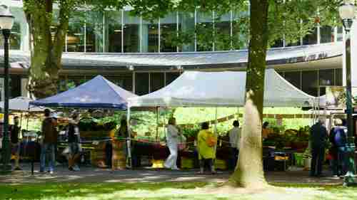 波特兰市的一座农贸市场