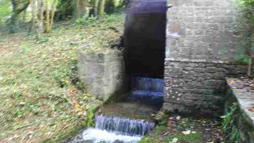 传统磨坊的面粉制作