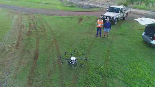 使用无人机节省农药成本