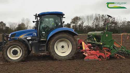 如何调试播种机