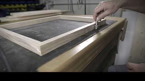 如何防止胶合板和实木木材的裂开