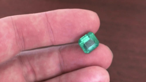 为翡翠涂抹保养油